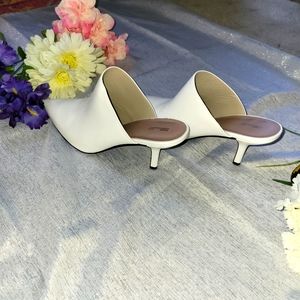 Diane Von Furstenberg, size 10, white, NEW no tag.